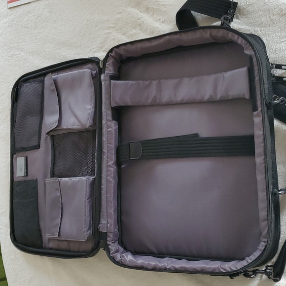 Tragus - Picture 2 of 9